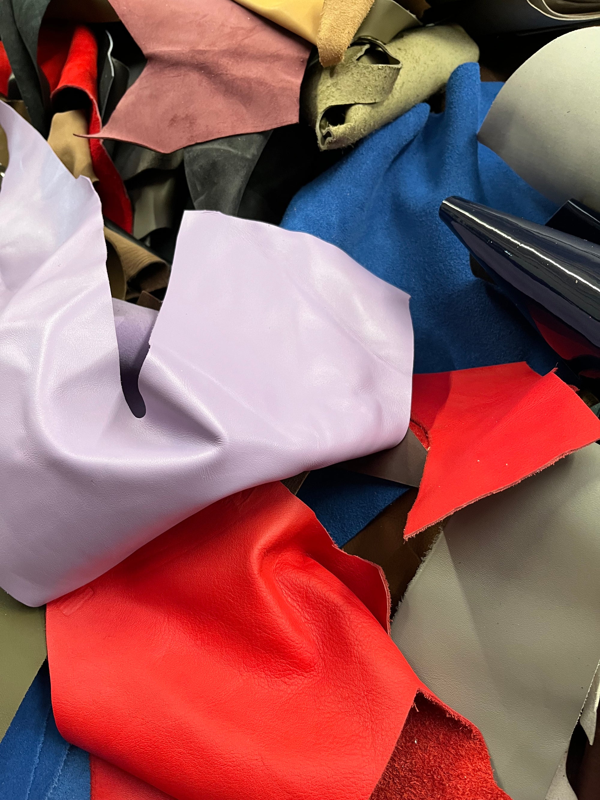 Sac de chutes 2kg de cuirs traditionnels