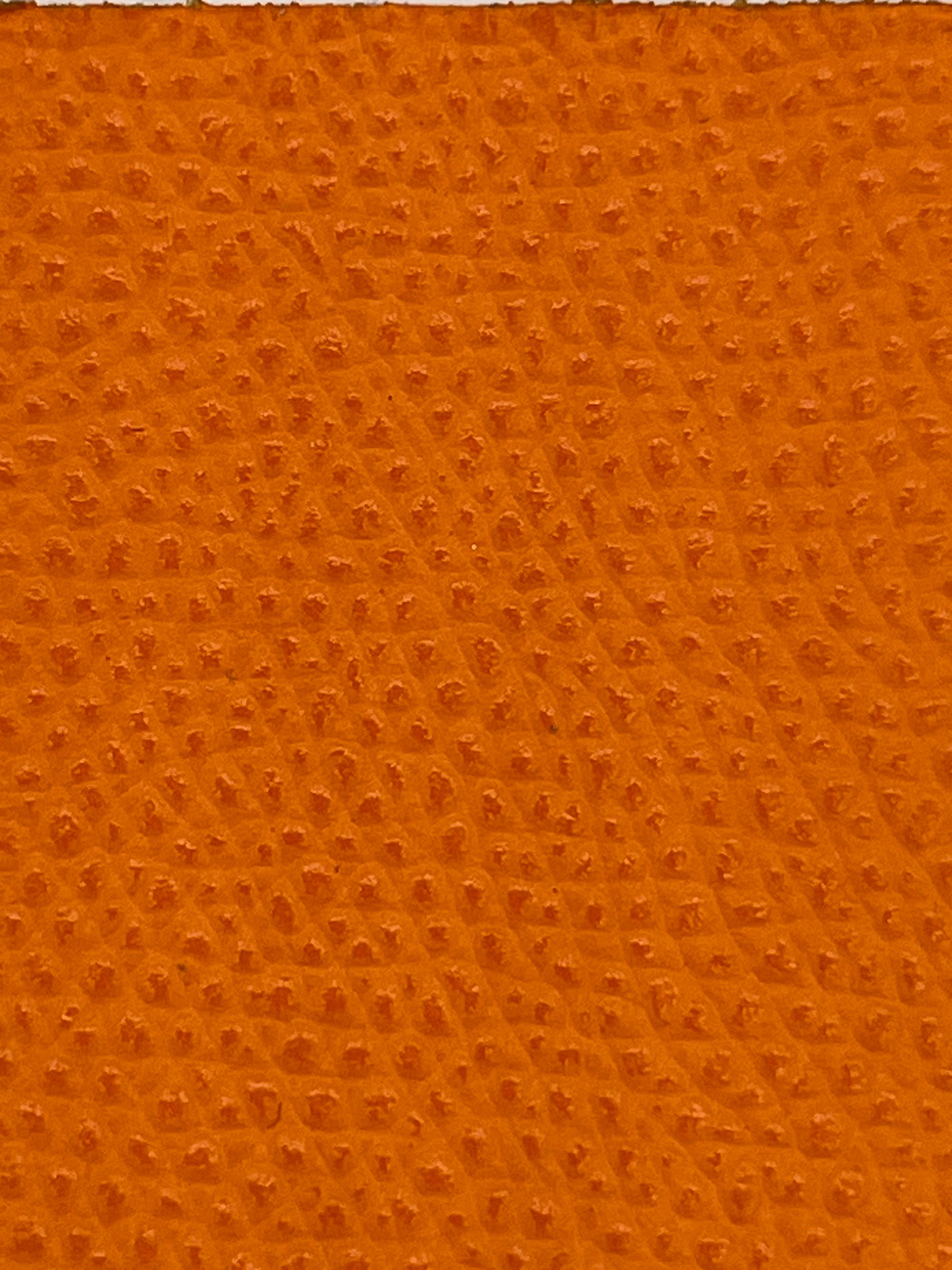 Croûte de veau embossée semi-brillante